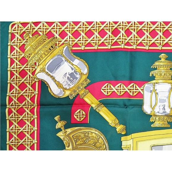 Hermes Green and Gold Carriage Motif Scarf - Picture 2 of 13
